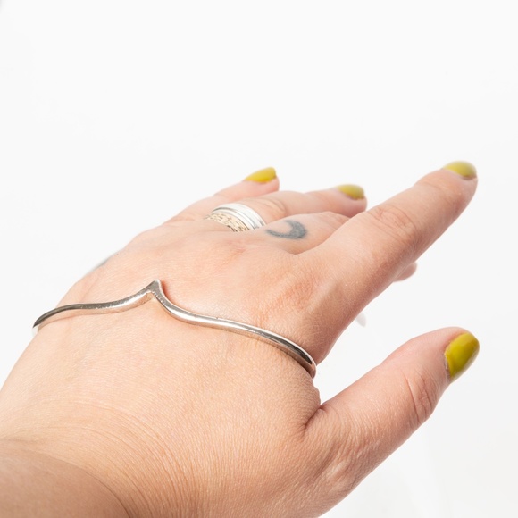 Silver Hand Wrap V Bracelet - Picture 1 of 12